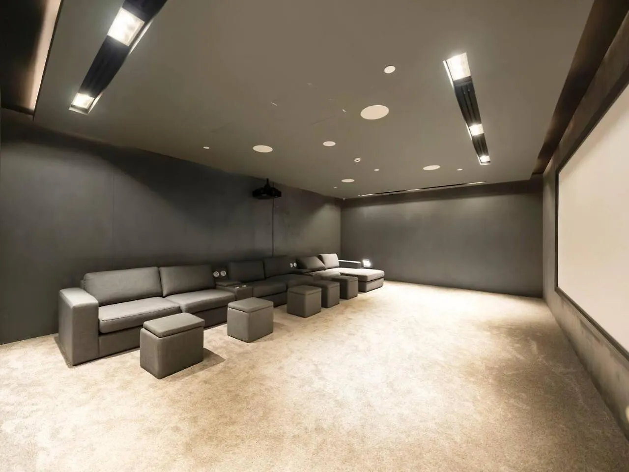 Brand New Luxury 2Bedroom In Jvc With 5 Star Amenities Dubai Apartment